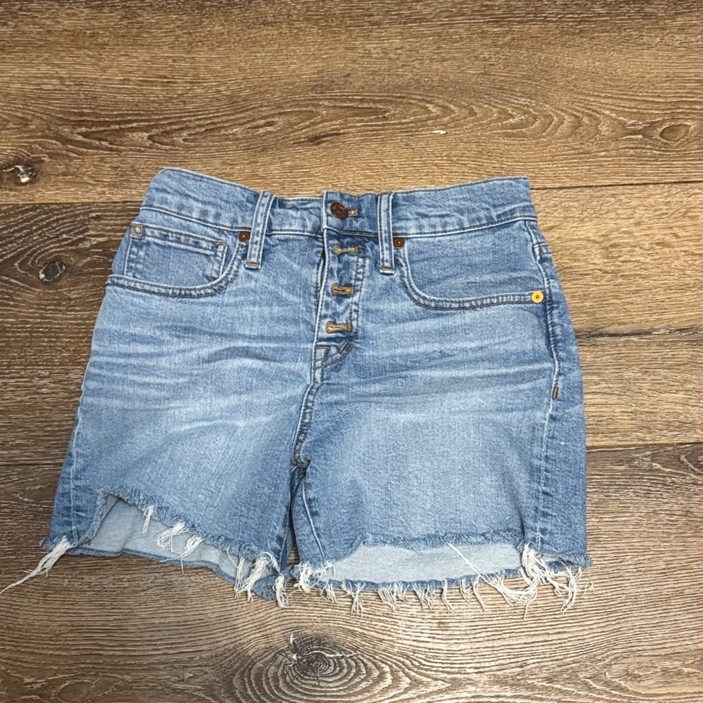 Madewell Jean shorts 23